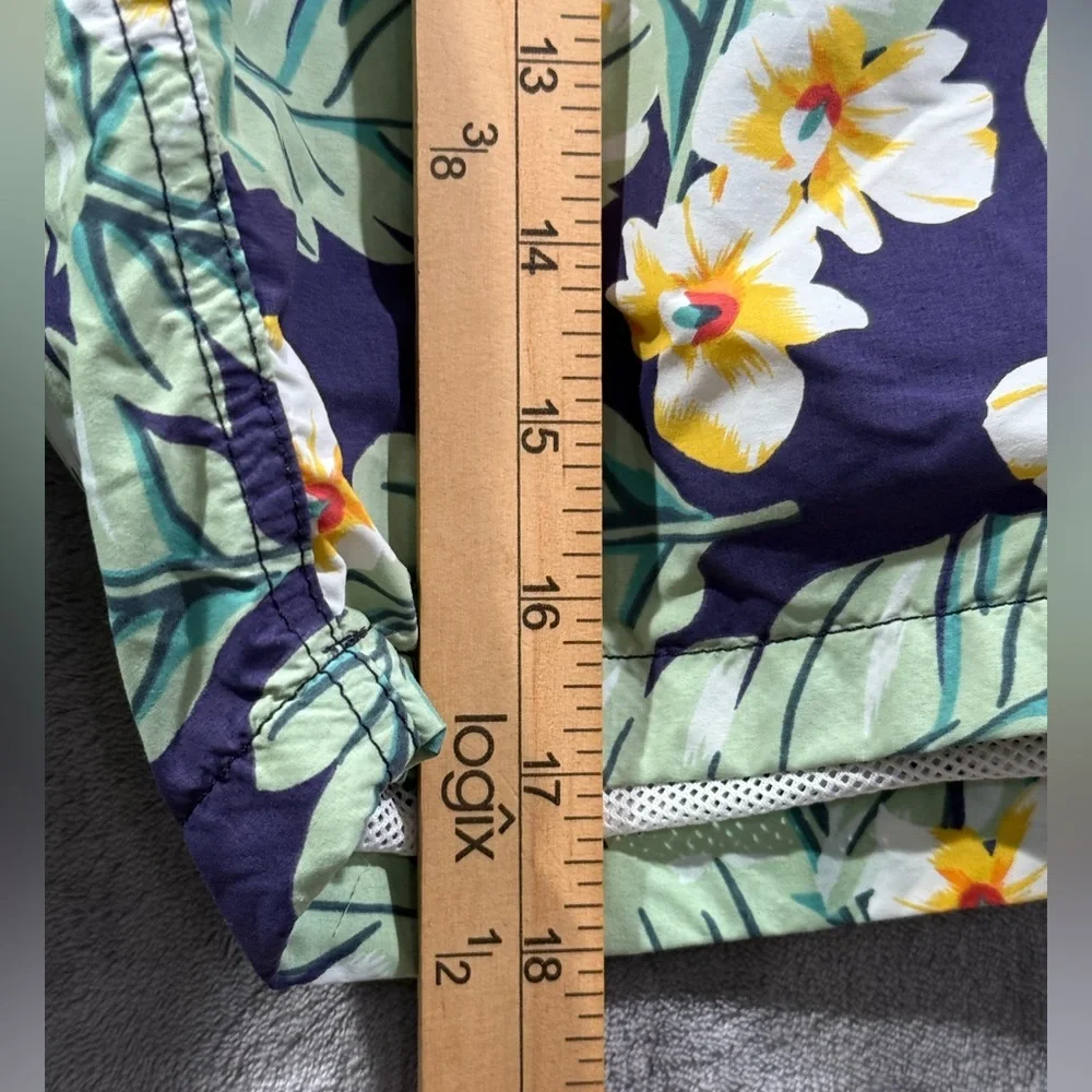 J.Crew Swim Trunks Mens Size 33 Floral Cargo 9”Board Shorts